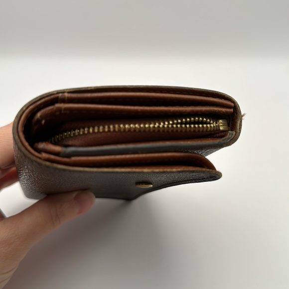 Louis Vuitton monogram wallet - Picture 4 of 12
